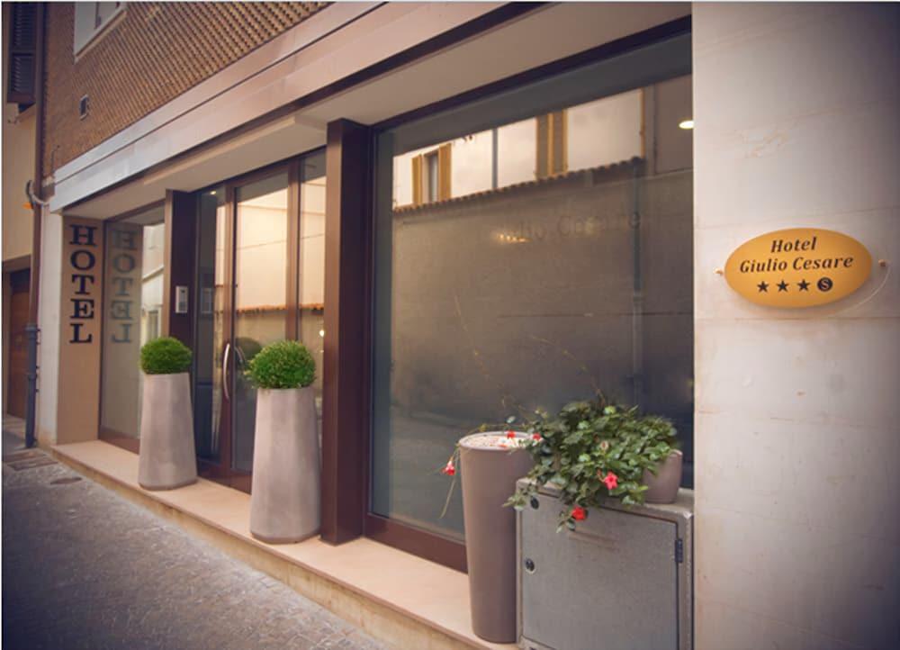 Hotel Giulio Cesare Rimini Exterior foto